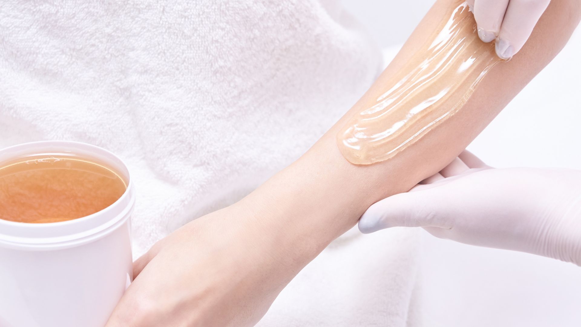 EPILATION FEMME AVANT BRAS image